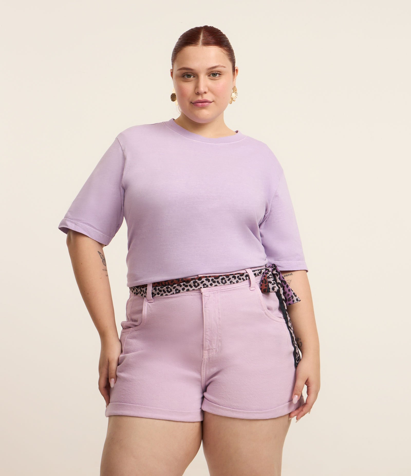 Short Mom em Sarja com Cinto de Faixa Animal Print Curve & Plus Size Lilás 1