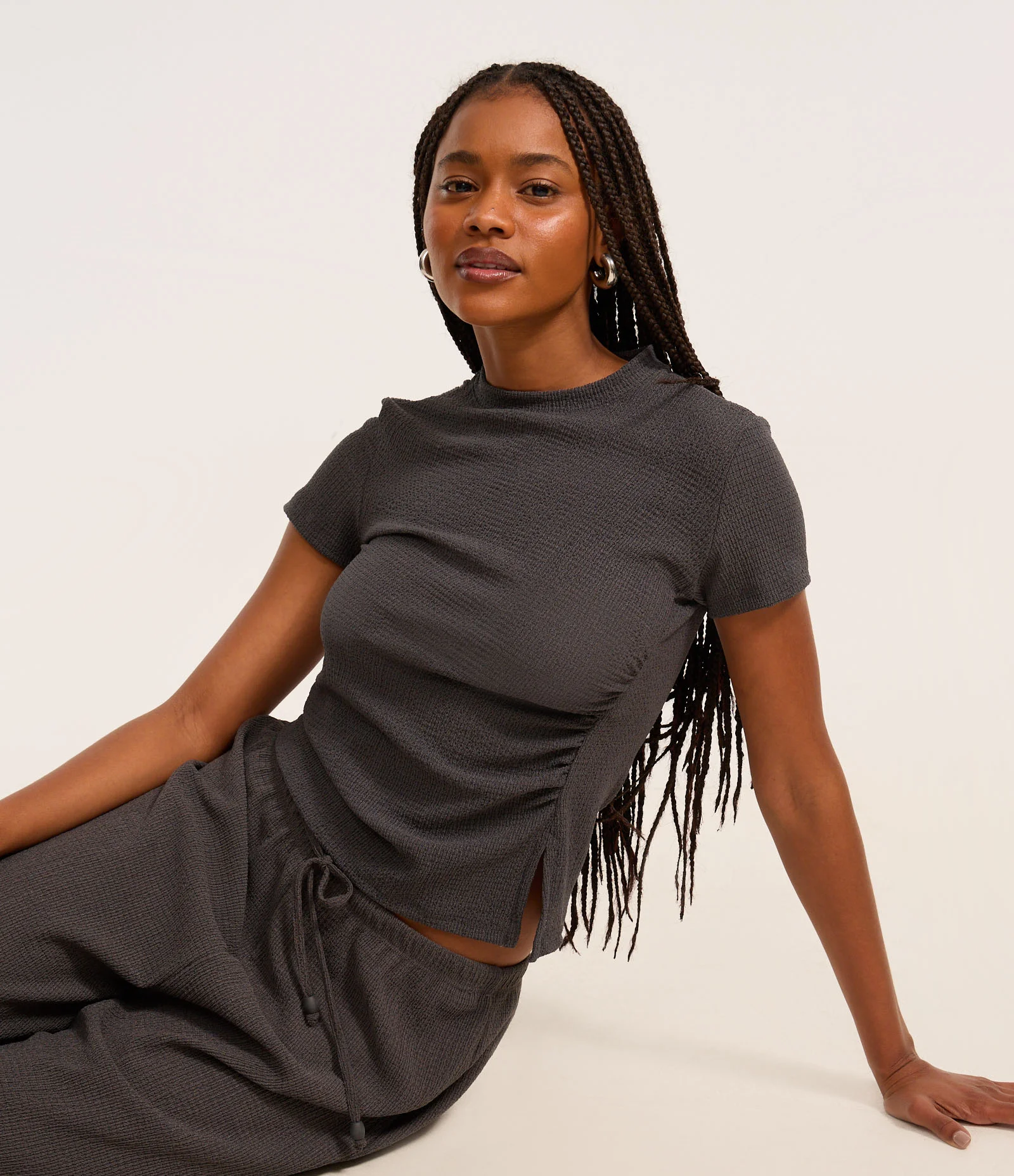 Blusa Texturizada com Golinha Alta e Franzido Preto 1