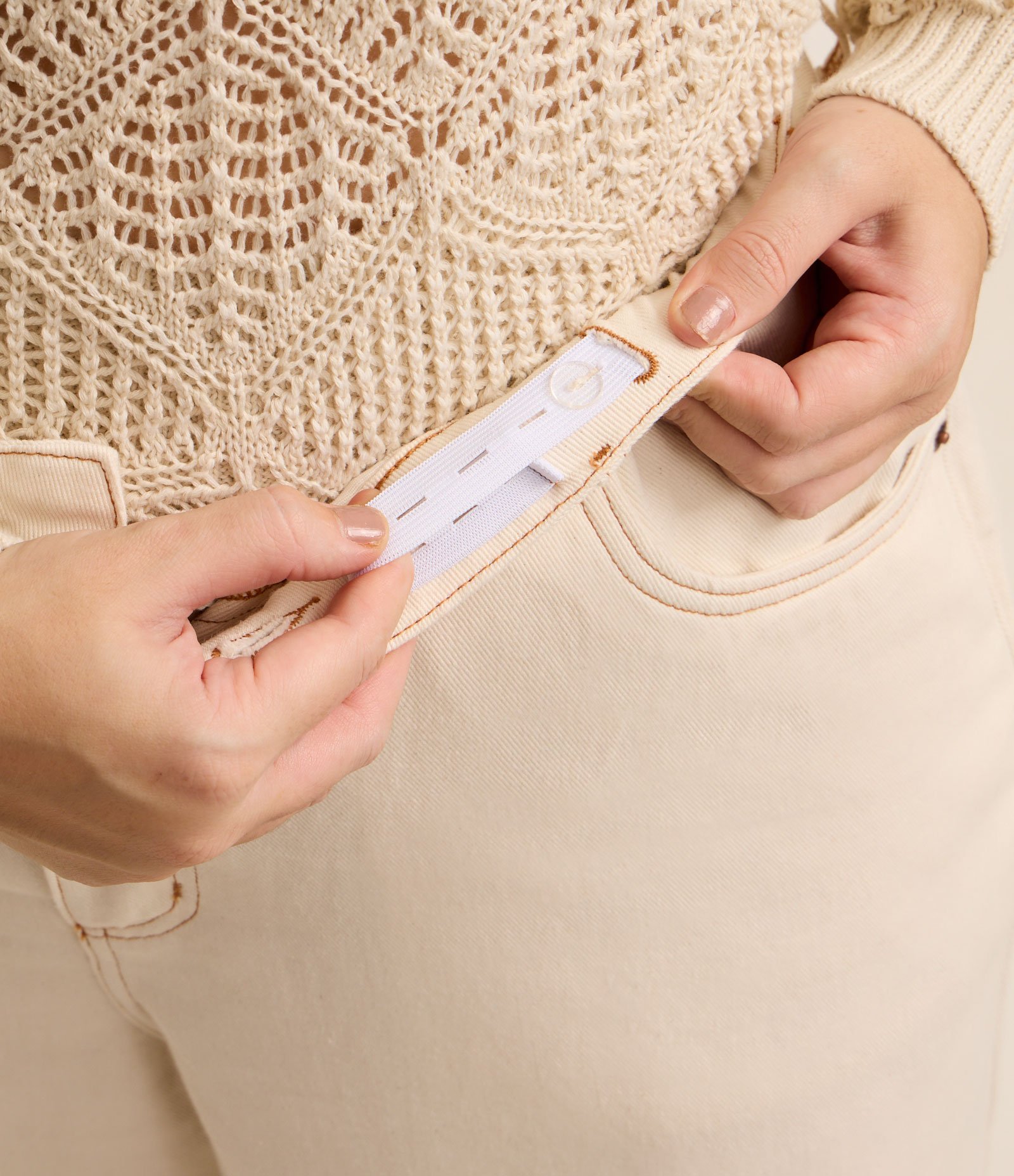 Calça Wide Leg em Sarja com Barra Desfiada Curve & Plus Size Bege 5