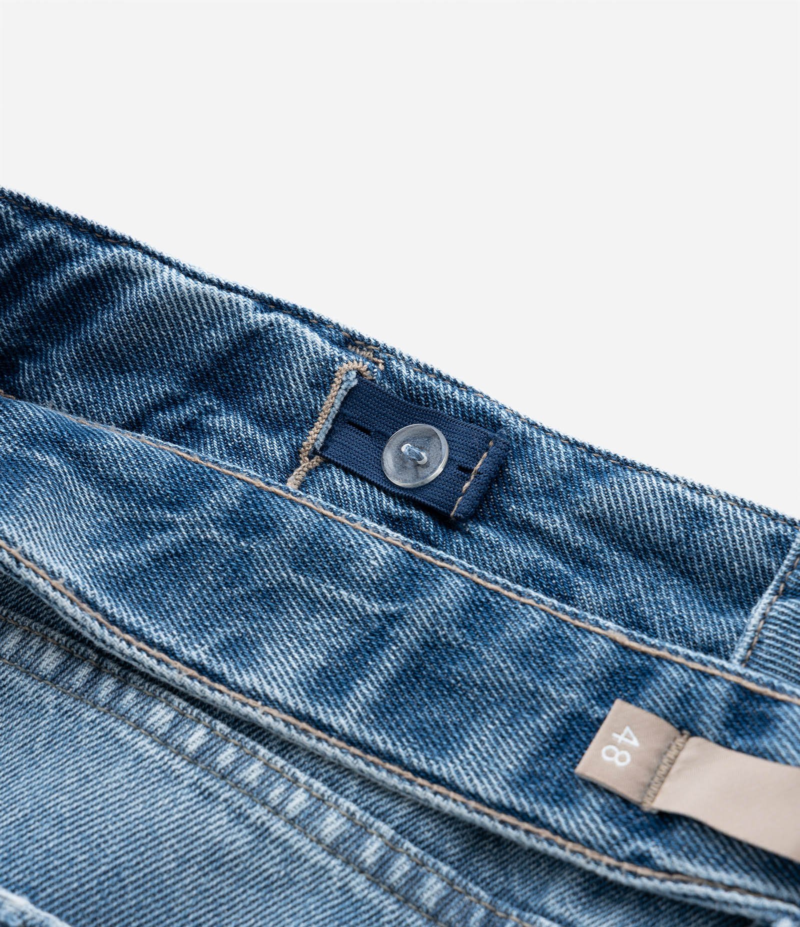 Saia Longa em Jeans com Fenda e Bolsos Curve & Plus Size Médio 8