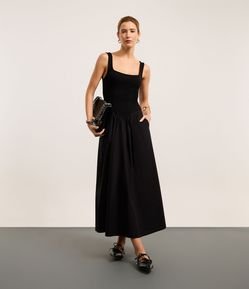 Vestido Longo Corset em Mix de Tecidos e Decote Quadrado