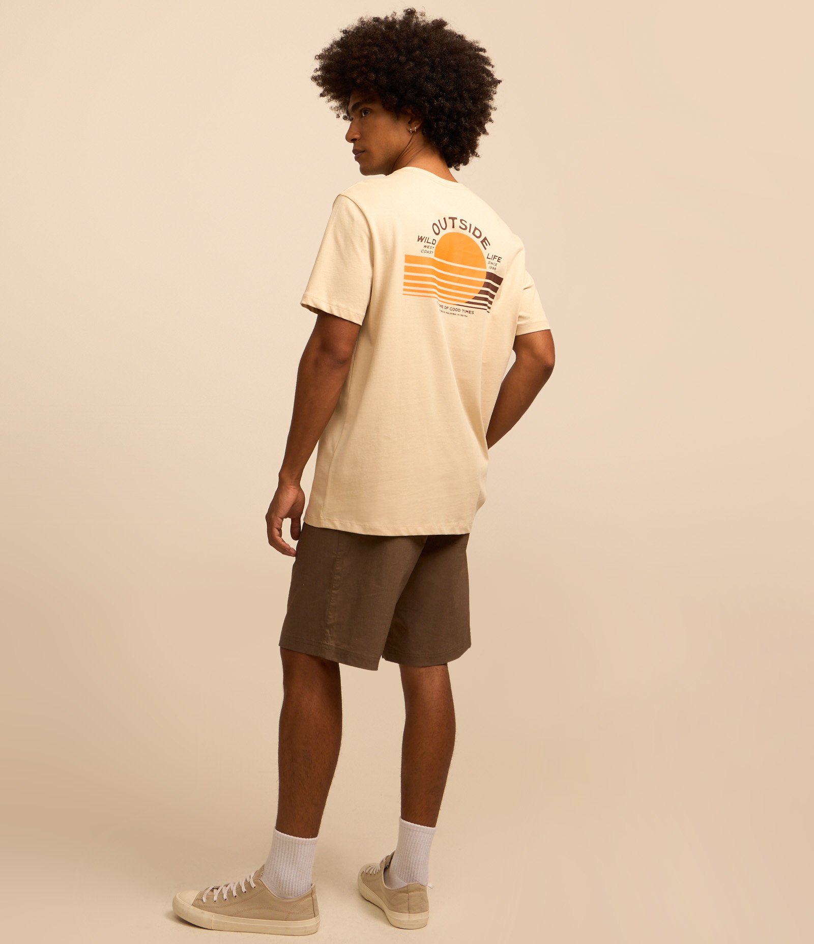 Camiseta Comfort com Estampa Surf Wild Life Outside Bege 4