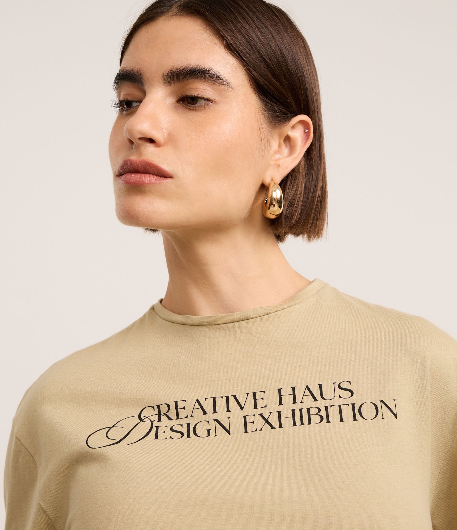 Camiseta Boxy em Algodão com Estampa Design Exhibition Verde 4