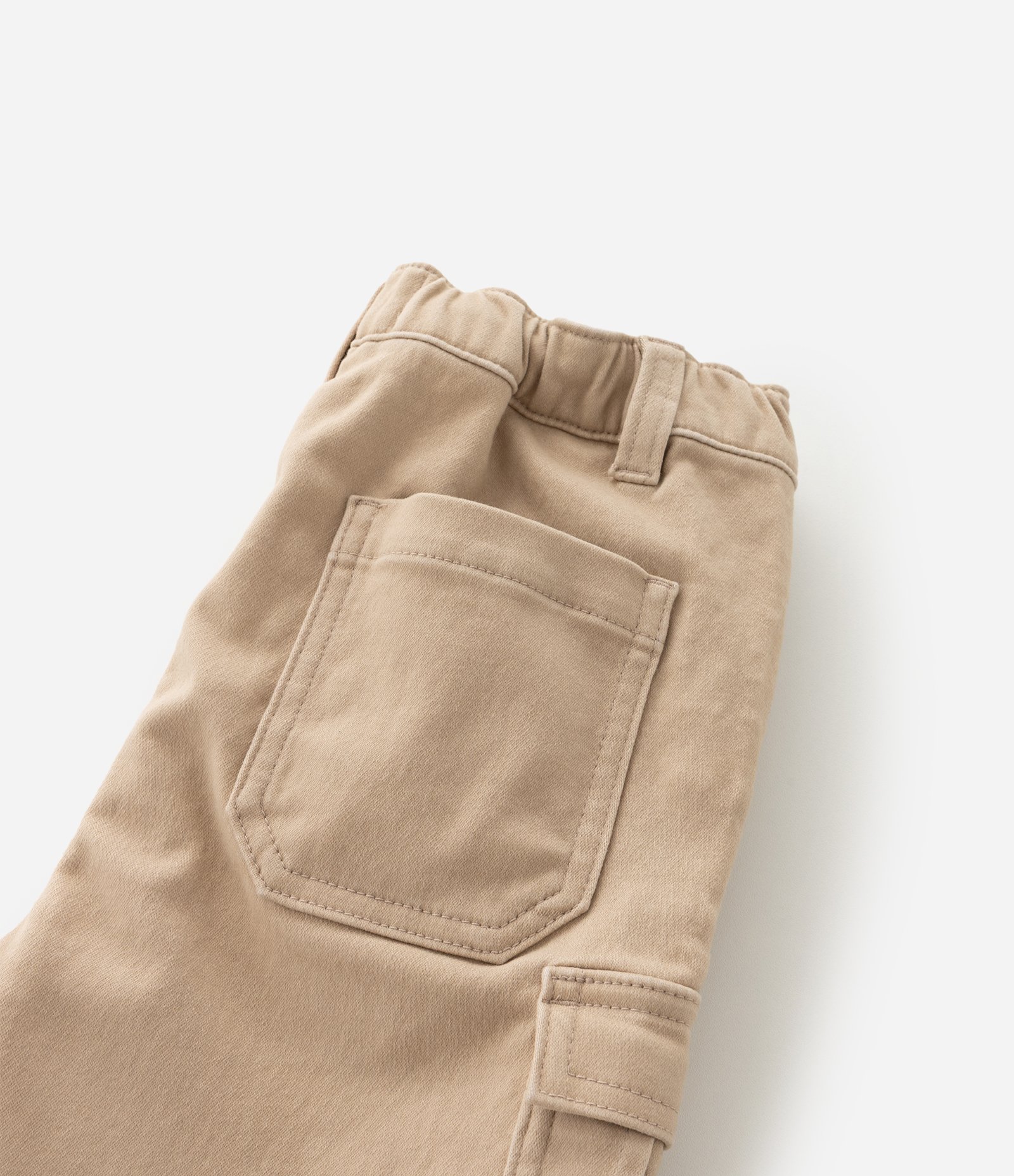 Bermuda Infantil em Sarja Liso com Bolsinhos Cargo - Tam 5 a 14 Anos Bege 4