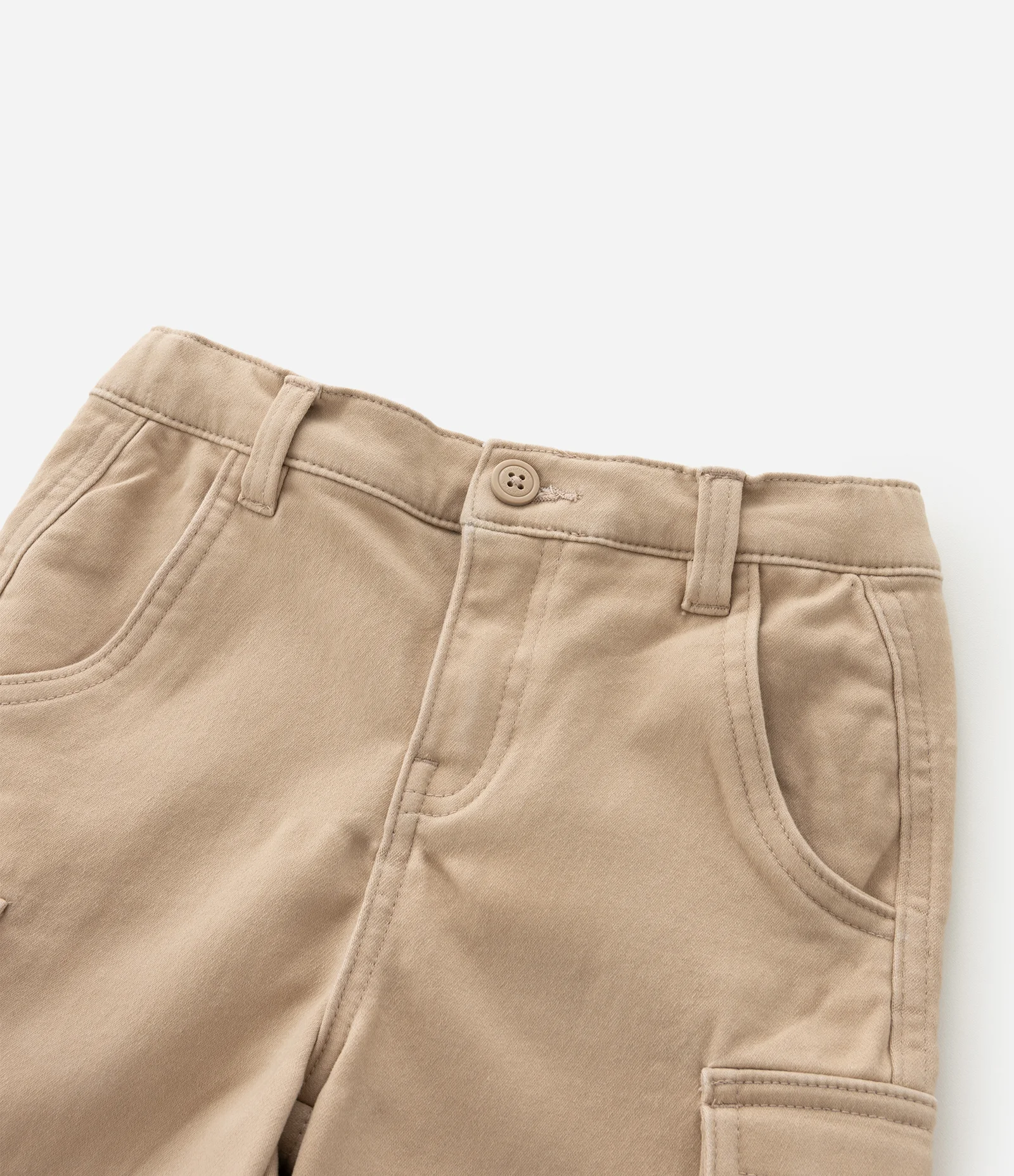 Bermuda Infantil em Sarja Liso com Bolsinhos Cargo - Tam 5 a 14 Anos Bege 5