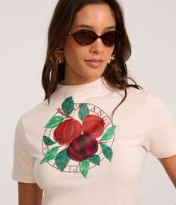 Blusa Baby Look em Algodão com Estampa Pitangas
