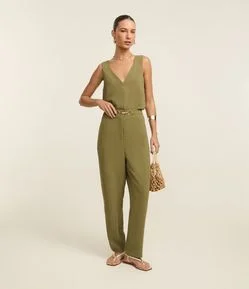 Calça Cenoura Airflow com Cós Elástico e Aviamento Metalizado