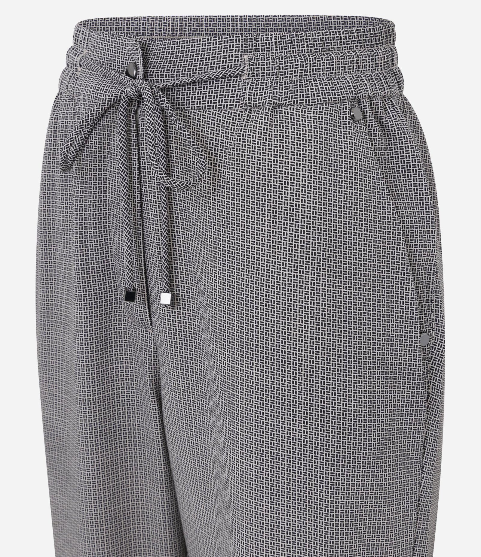 Calça em Crepe com Estampa Geométrica Cinza 6