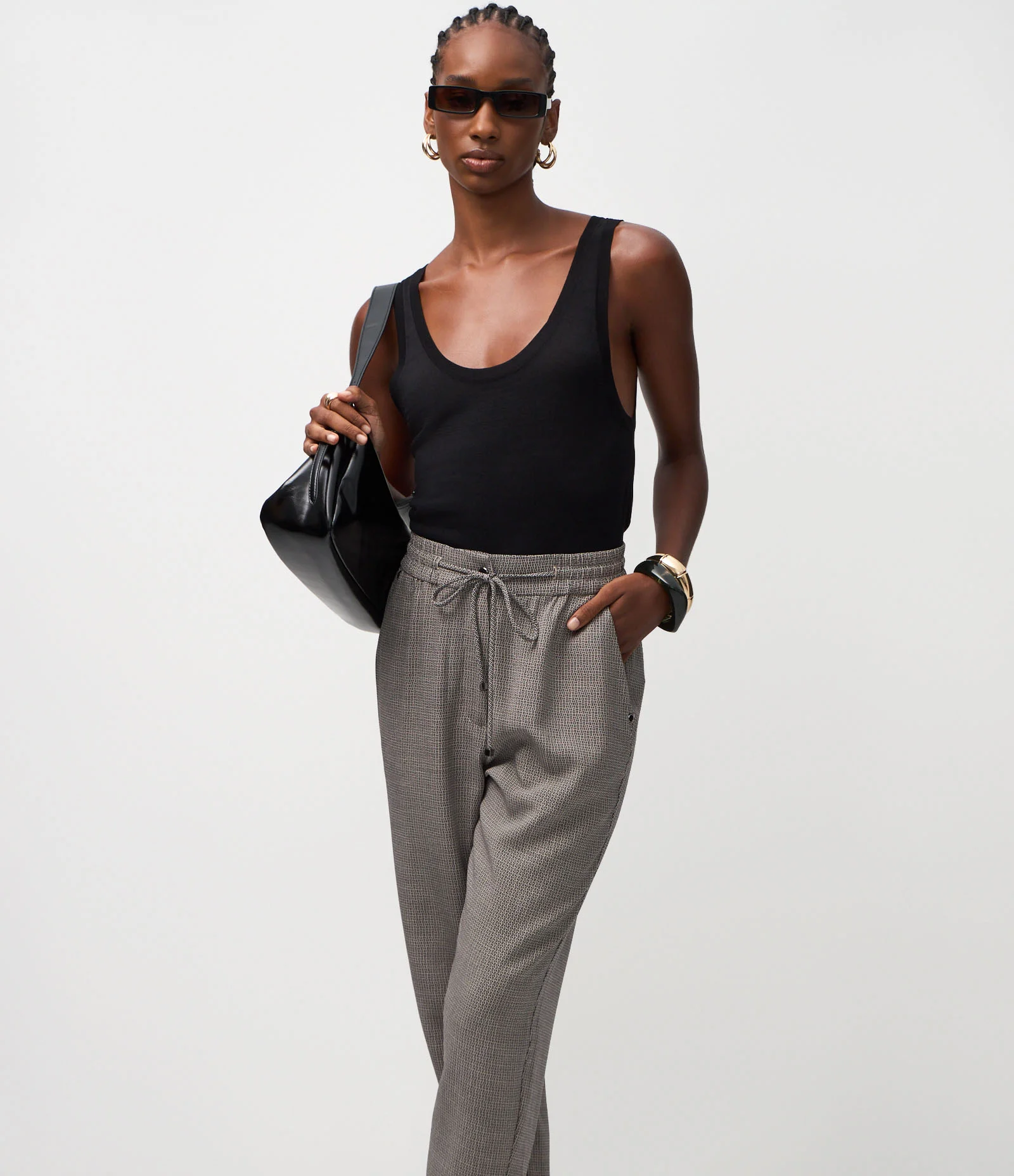 Calça em Crepe com Estampa Geométrica Cinza 2