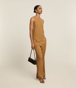 Calça Reta Cintura Alta em Viscose com Elástico no Cós