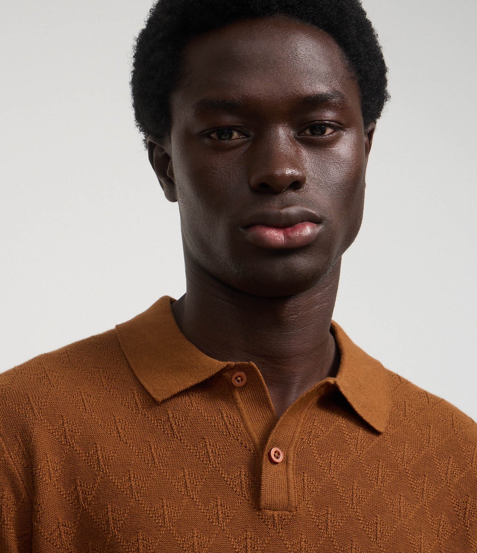 Camisa Polo Regular em Algodão com Textura Geométrica Marrom 4