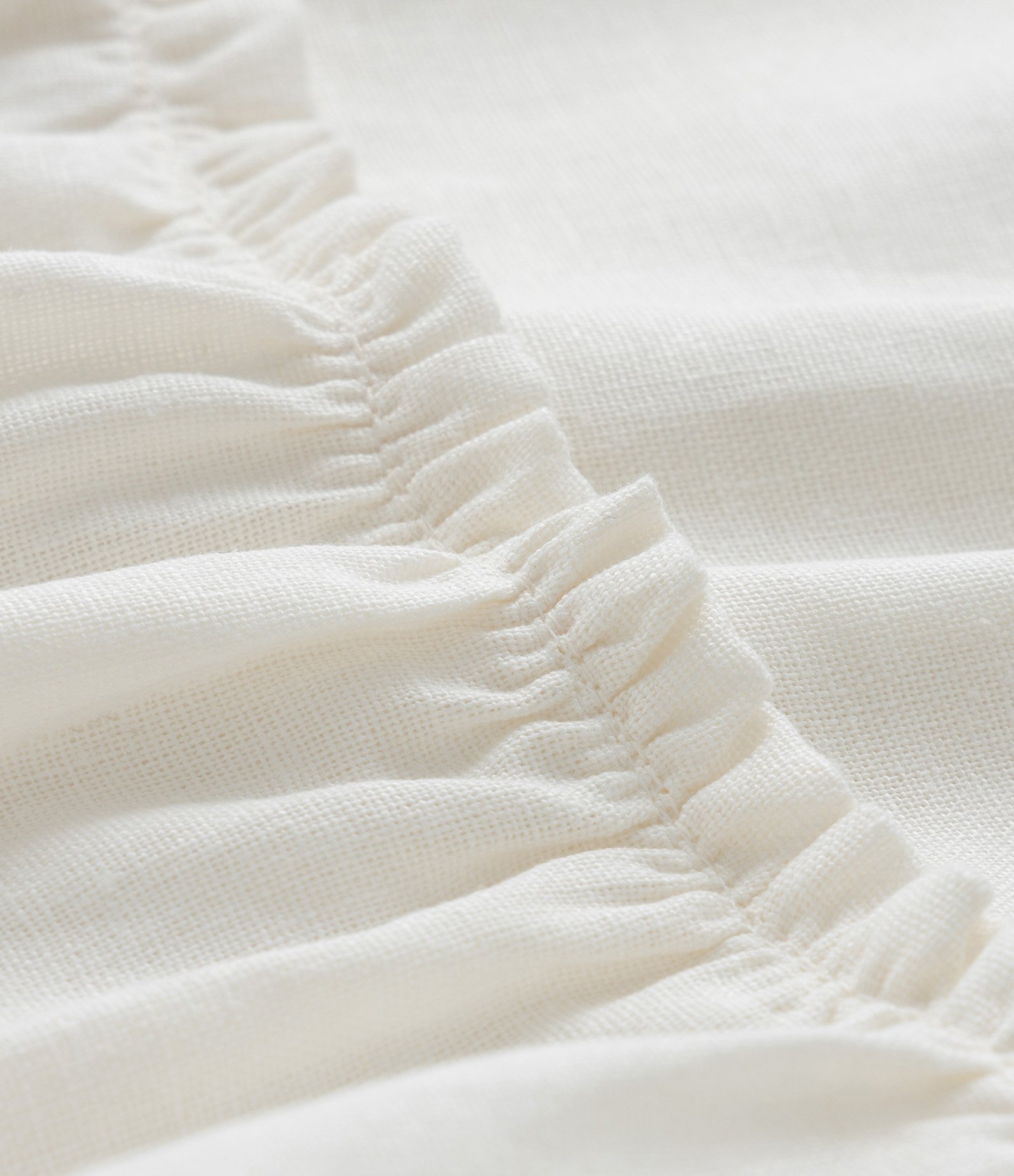 Saia Curta em Linho e Viscose com Amarração no Cós Curve & Plus Size Branco 7