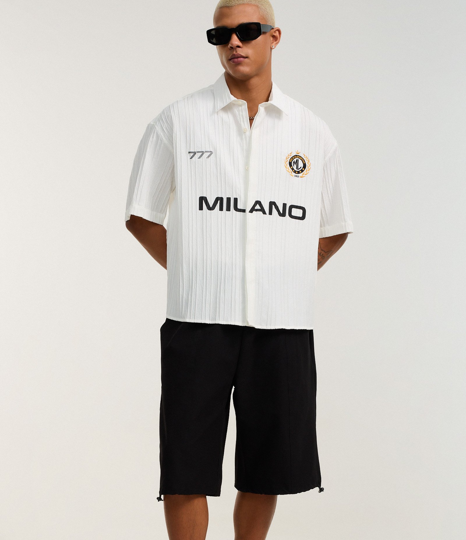 Bermuda Baggy em Poliamida com Bolsos Preto 6