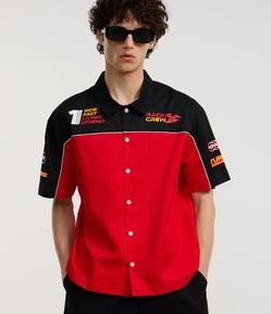 Camisa Boxy em Tricoline com Estampa Estilo Automobilismo e Lettering