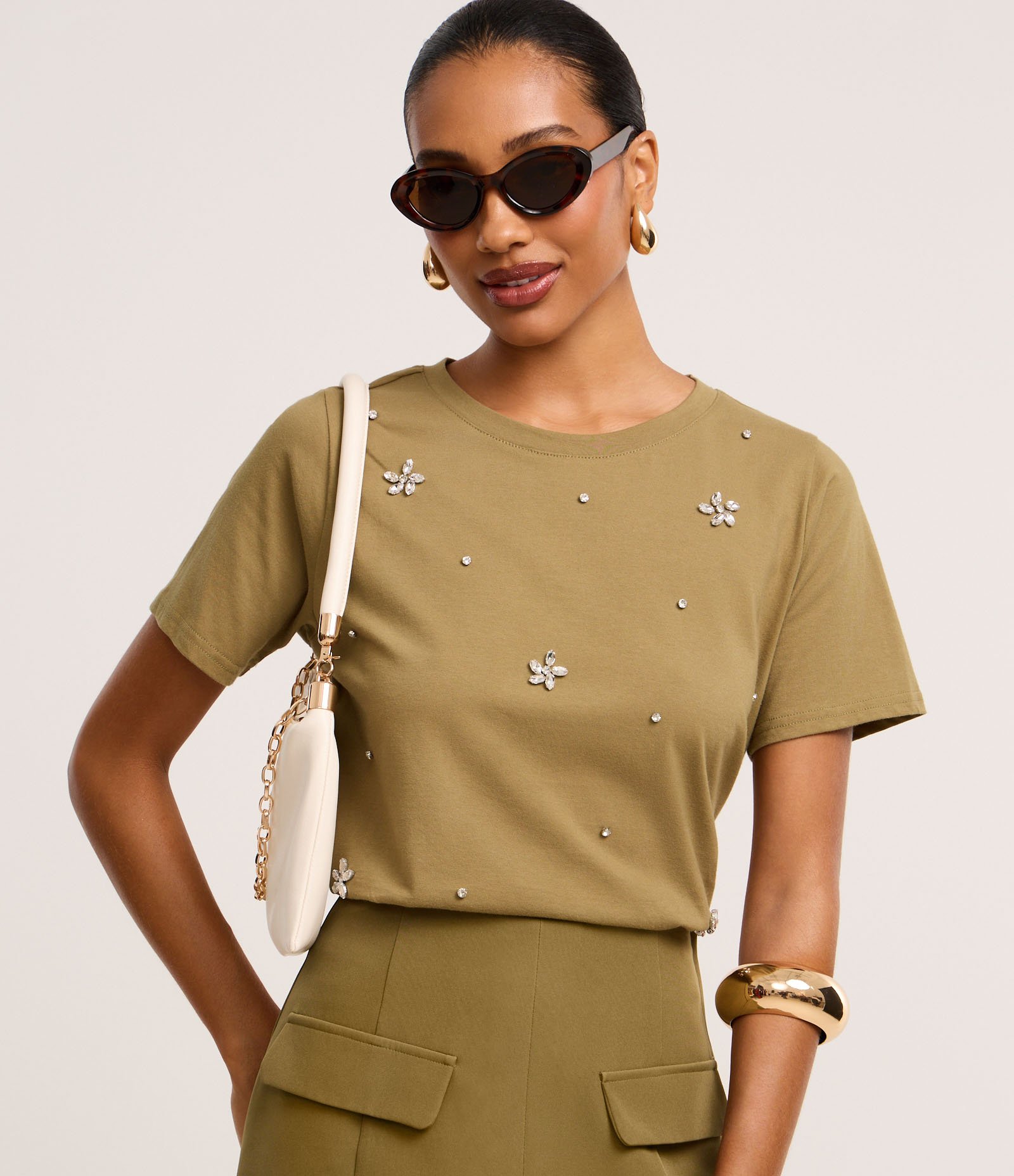 Blusa em Algodão com Flores de Strass Verde 1