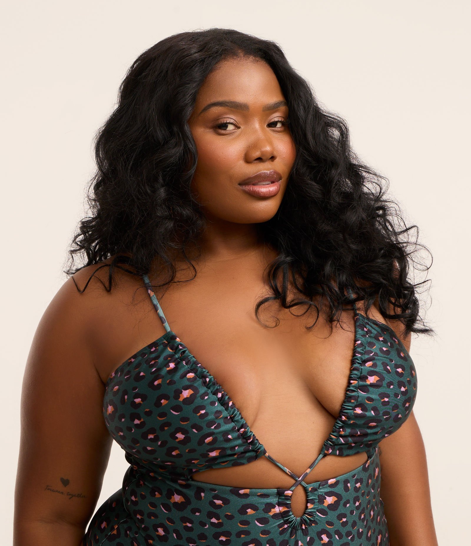 Maiô em Microfibra com Amarração e Estampa Animal Print Brilhosa Curve & Plus Size Azul 4