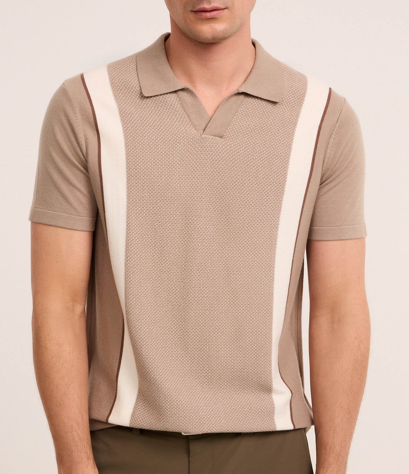 Camisa Polo Slim Tricô com Listras Gola em V e Texturizada Marrom 3