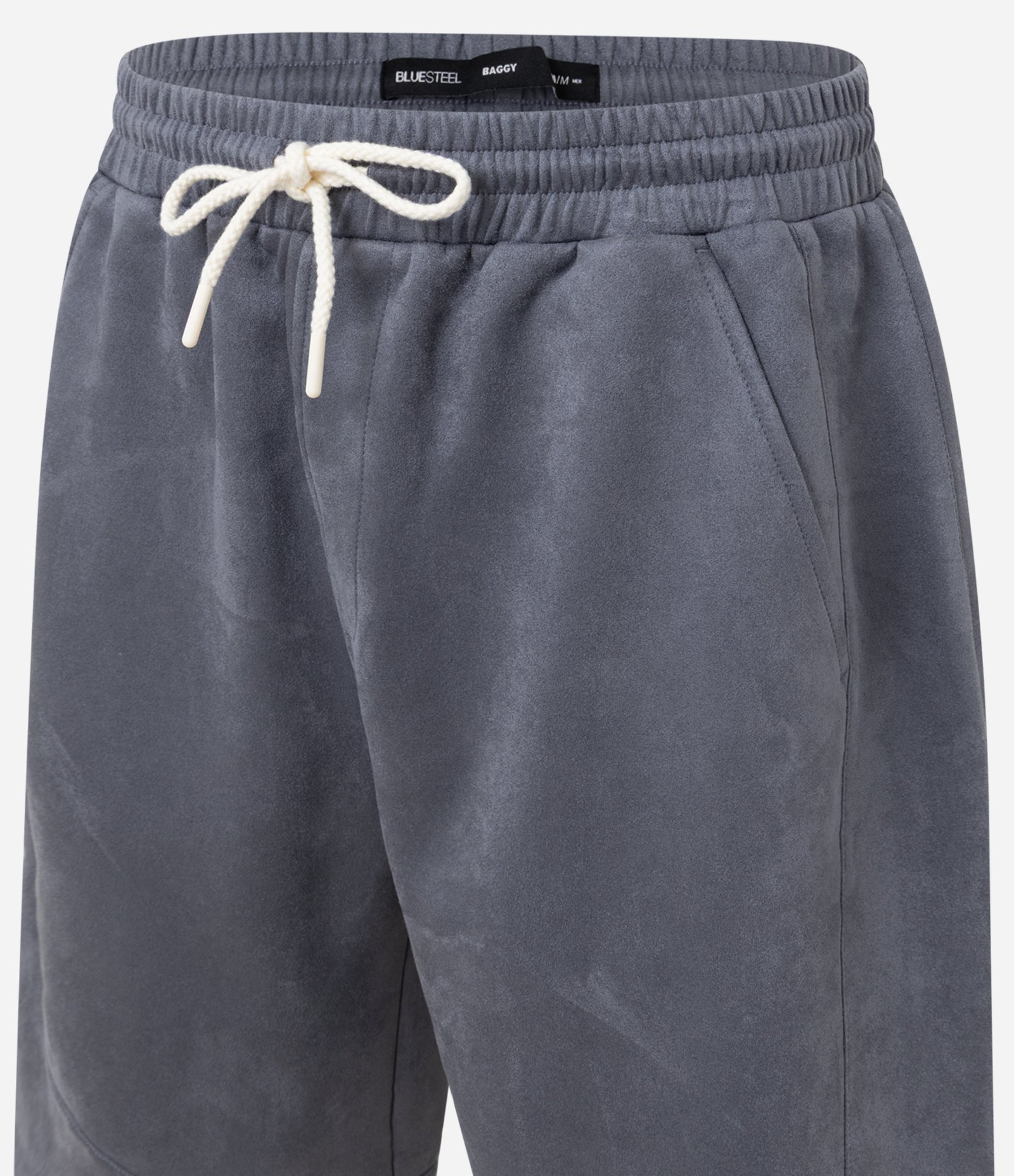 Bermuda Baggy em Suede com Detalhes em Recortes Cinza 6