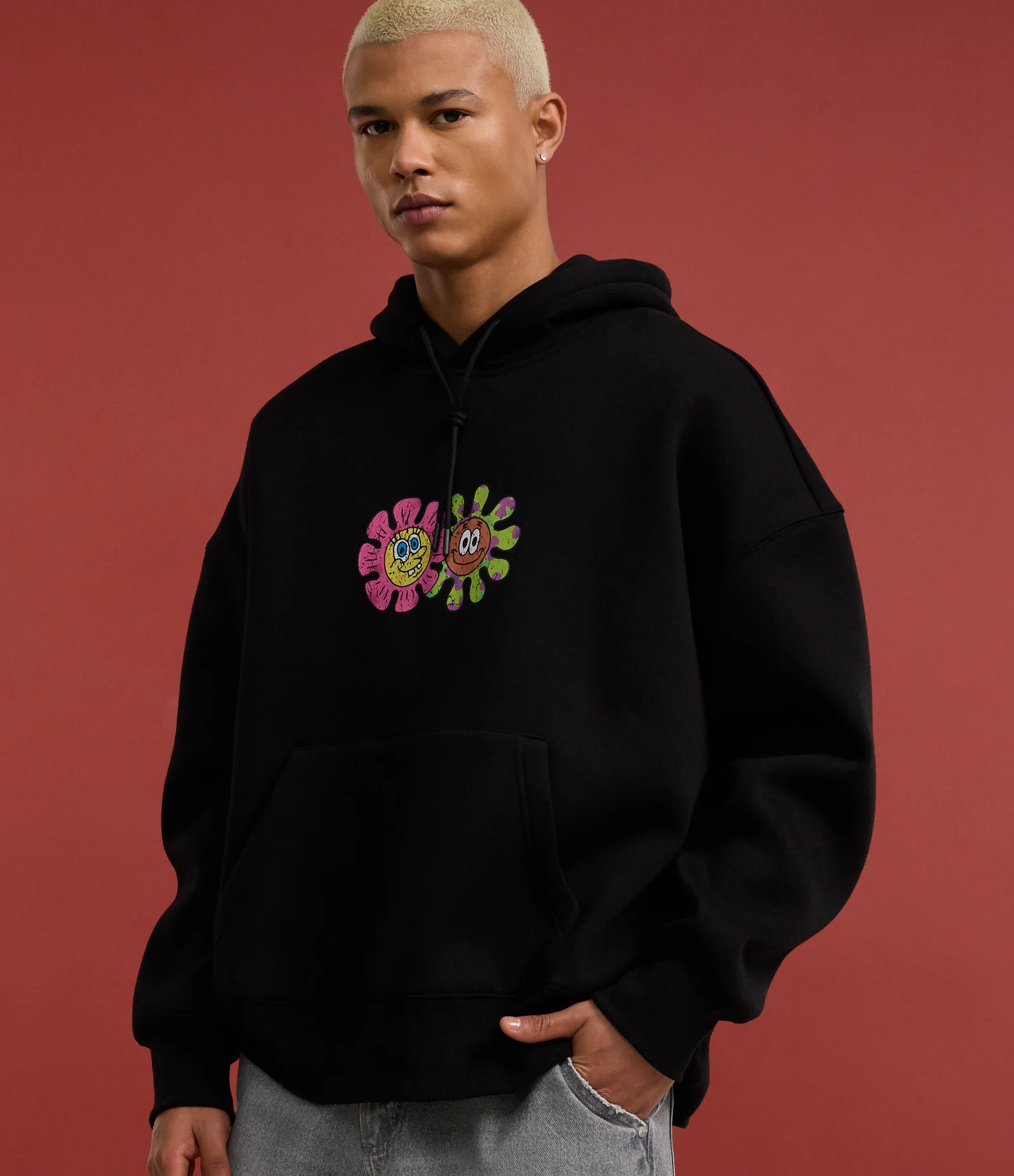Casaco Boxy em Moletom com Felpa Estampa do Bob Esponja Preto 1
