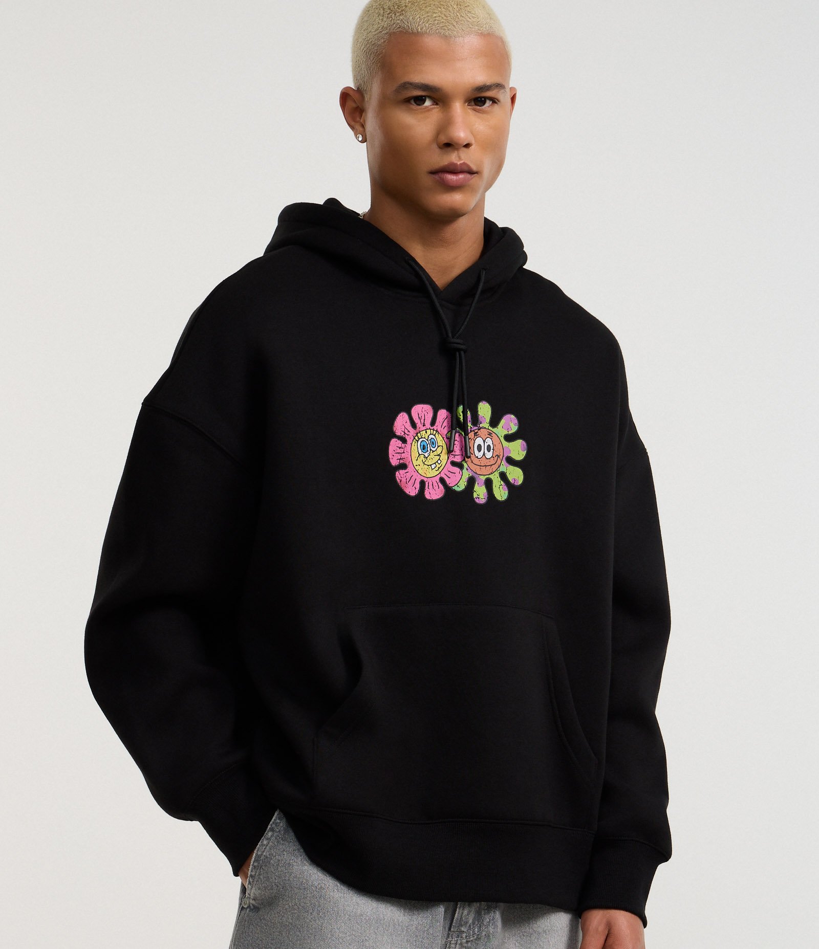 Casaco Boxy em Moletom com Felpa Estampa do Bob Esponja Preto 5