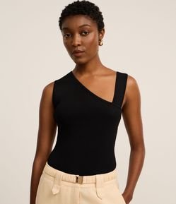 Blusa Canelada em Tricô com Decote Assimétrico