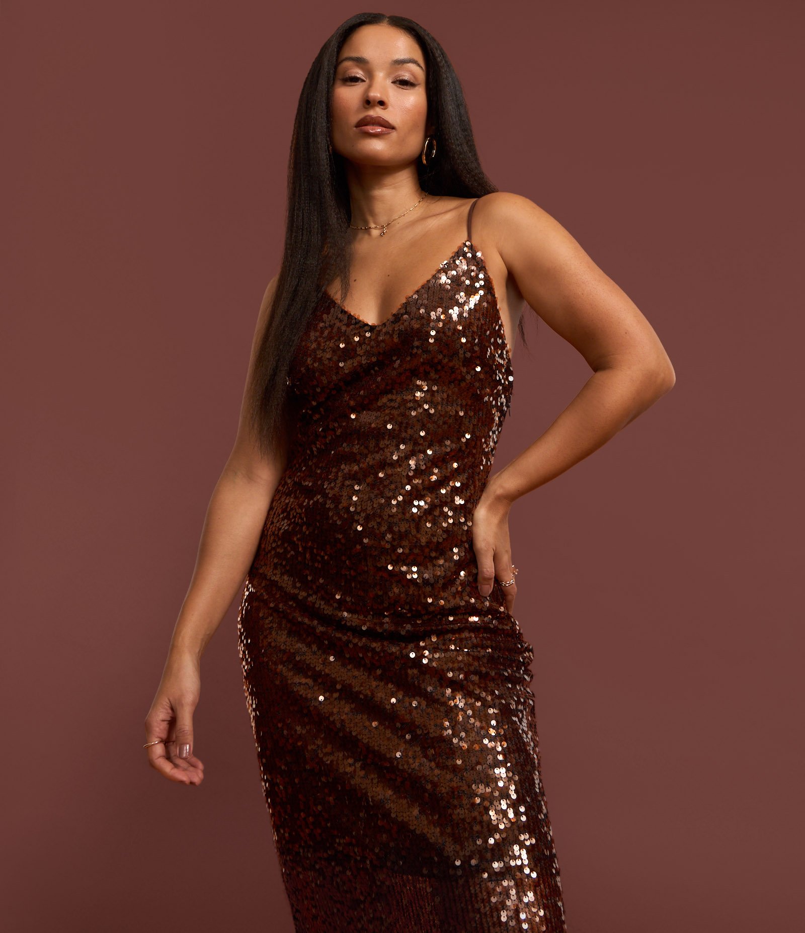 Vestido New Midi em Paetê com Alças Finas Marrom 7