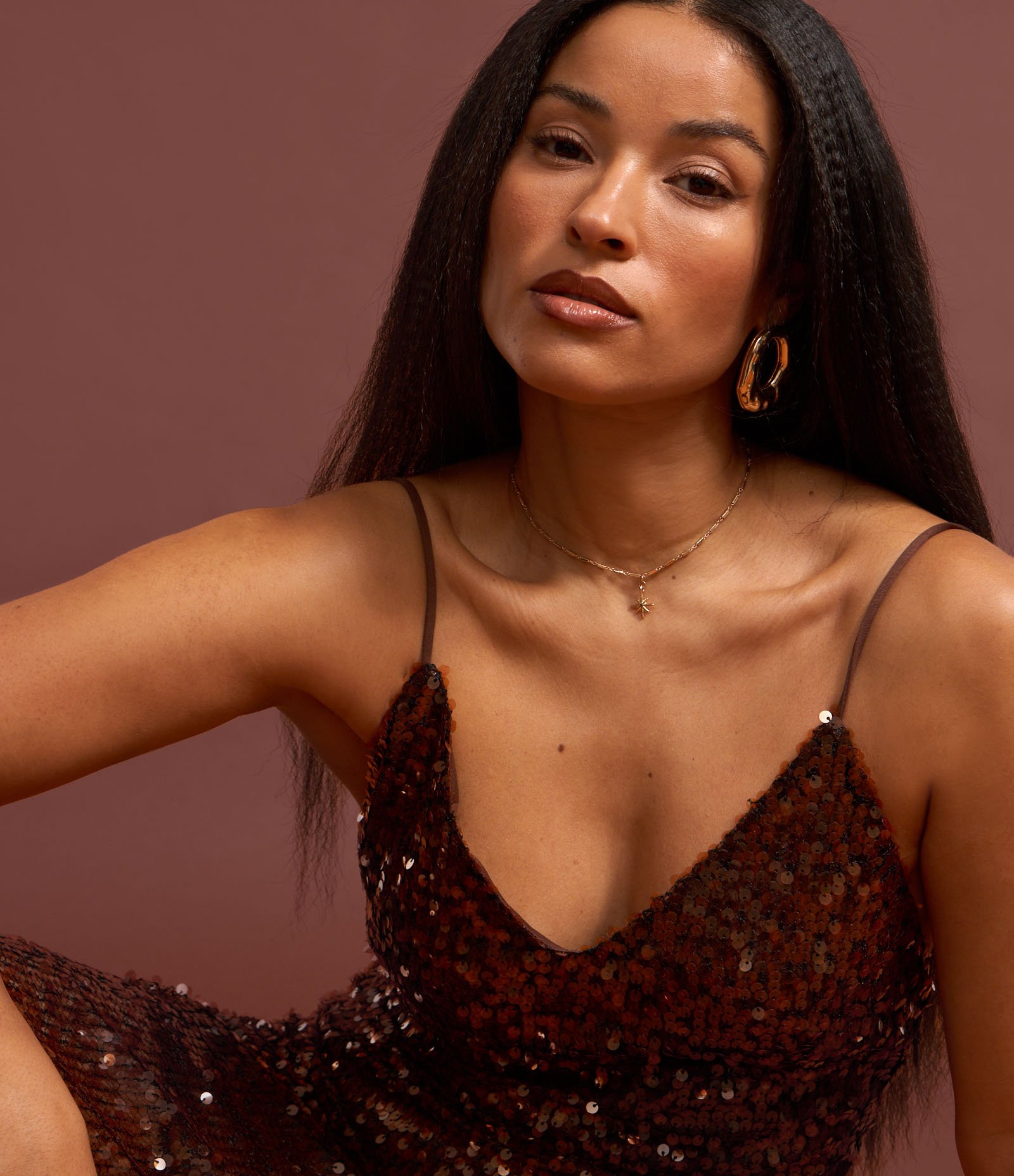 Vestido New Midi em Paetê com Alças Finas Marrom 8