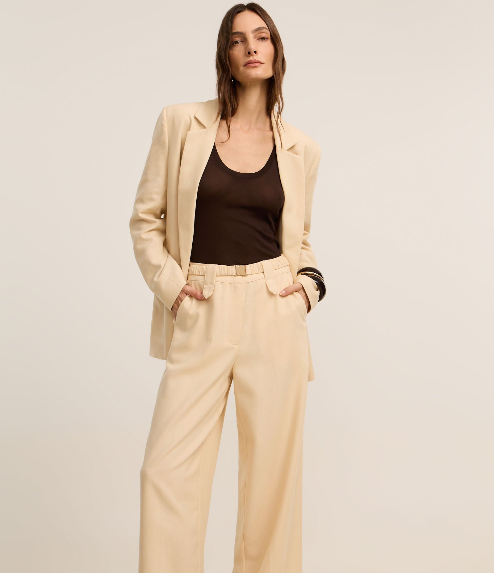 Calça Wide Leg Cintura Alta com Linho e Cinto Elástico Bege 2