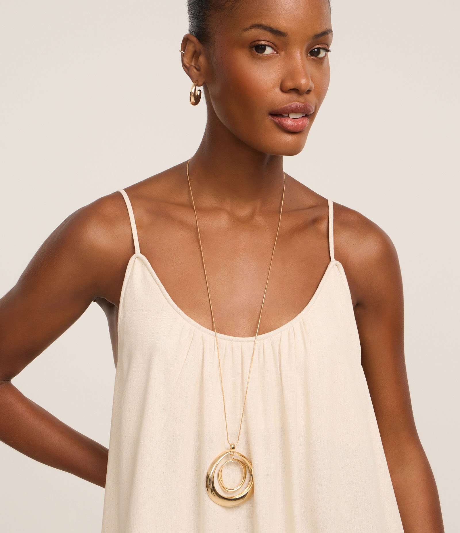 Vestido Midi em Viscolinho com Alças Finas Bege 3