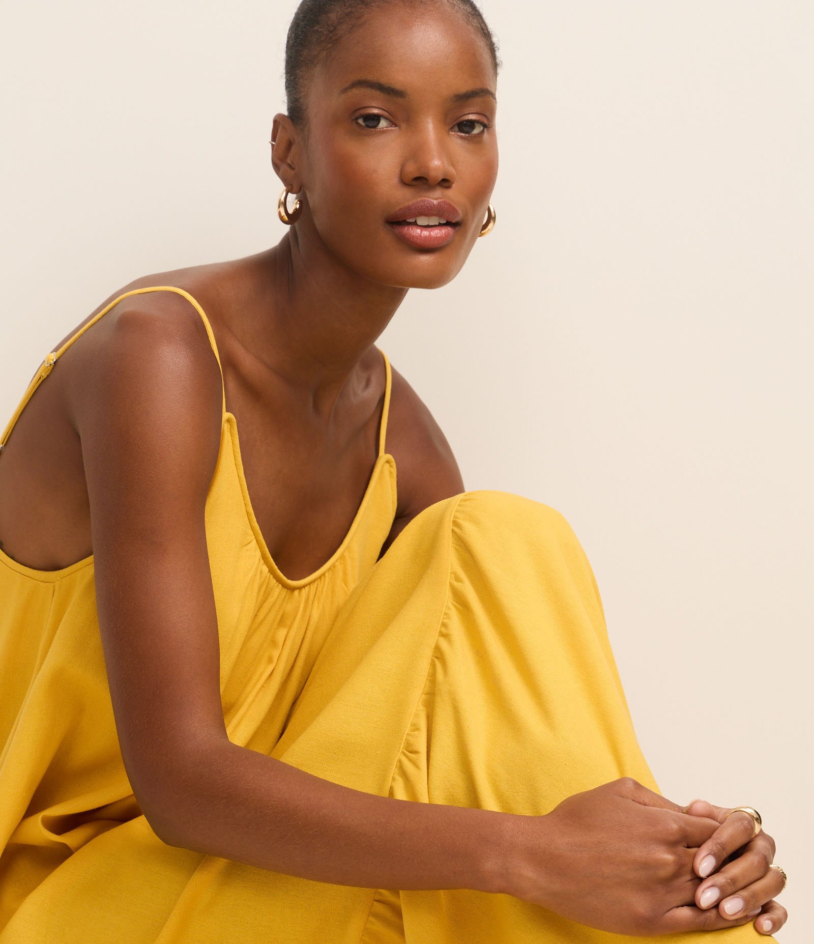 Vestido Midi em Viscolinho com Alças Finas Amarelo 8