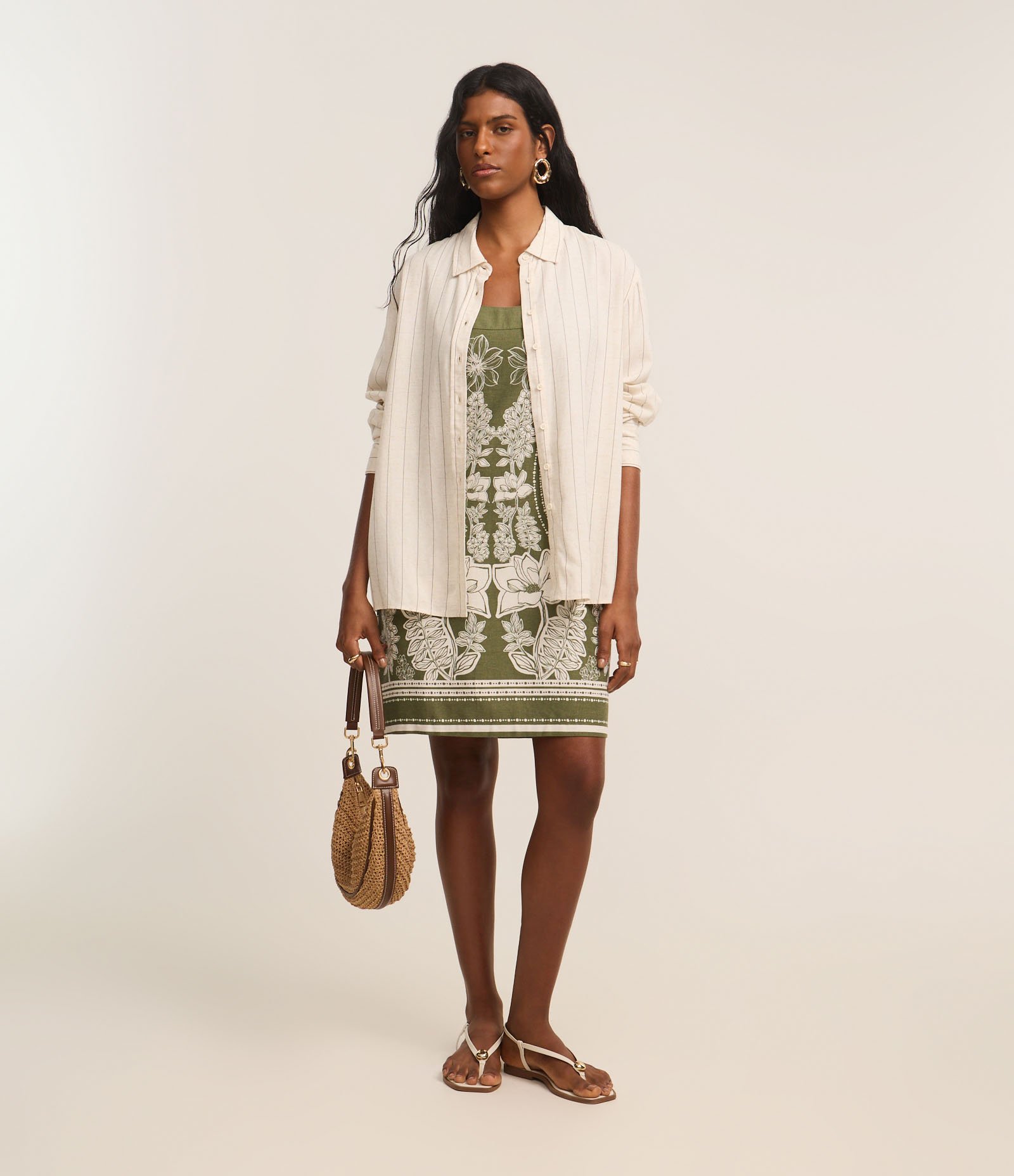 Vestido Curto em Viscolinho com Estampa Floral Verde 2