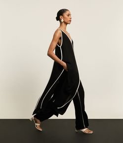 Calça Wide Leg Cintura Alta em Viscose com Listras Contrastantes