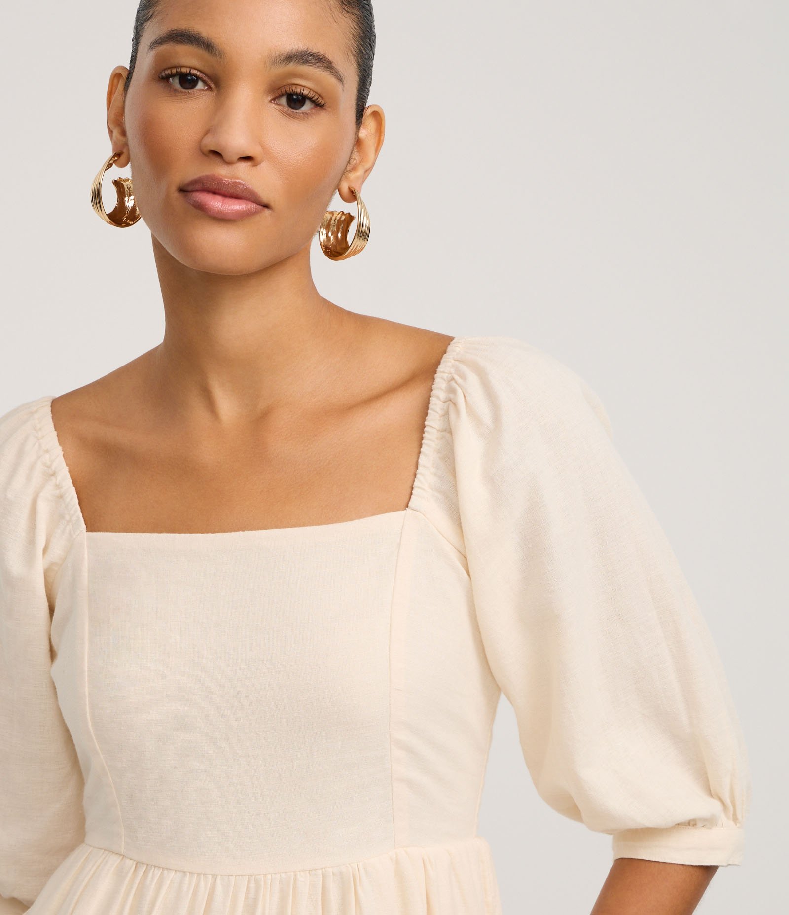 Vestido Evasê Midi em Algodão com Linho e Bordado Folhagem Bege 3