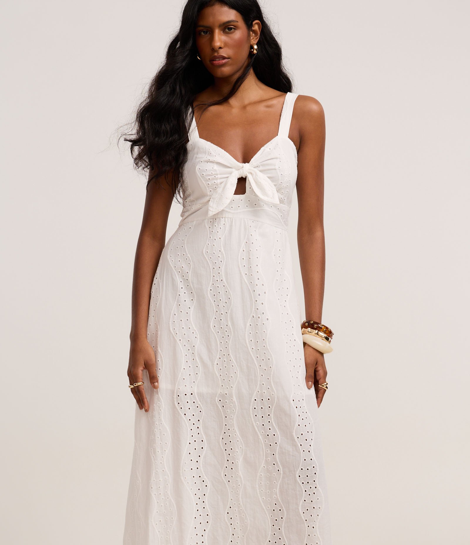 Vestido Evasê Longo em Laise com Laço no Decote Branco 1