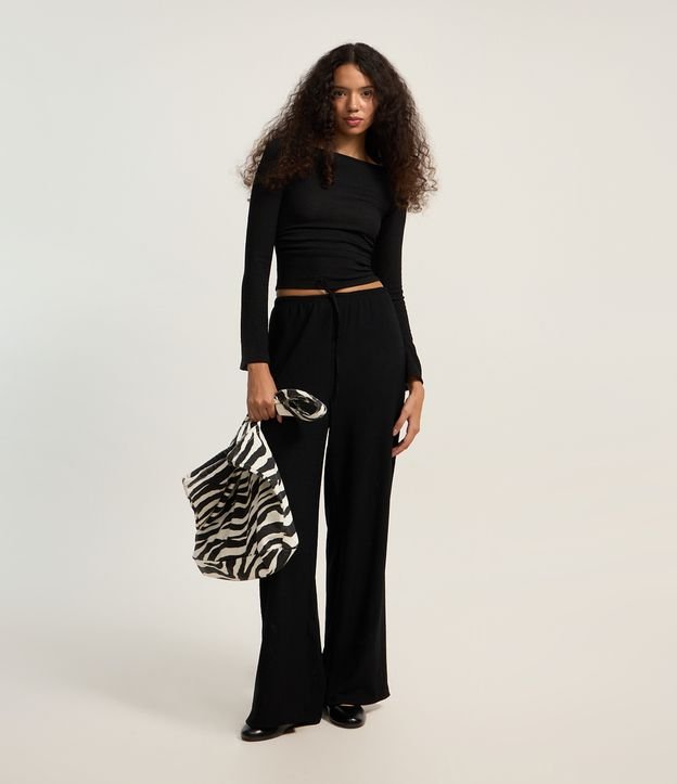 Cor: Preto | Tamanho: M