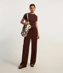 Calça Reta Texturizada com Amarração no Cós