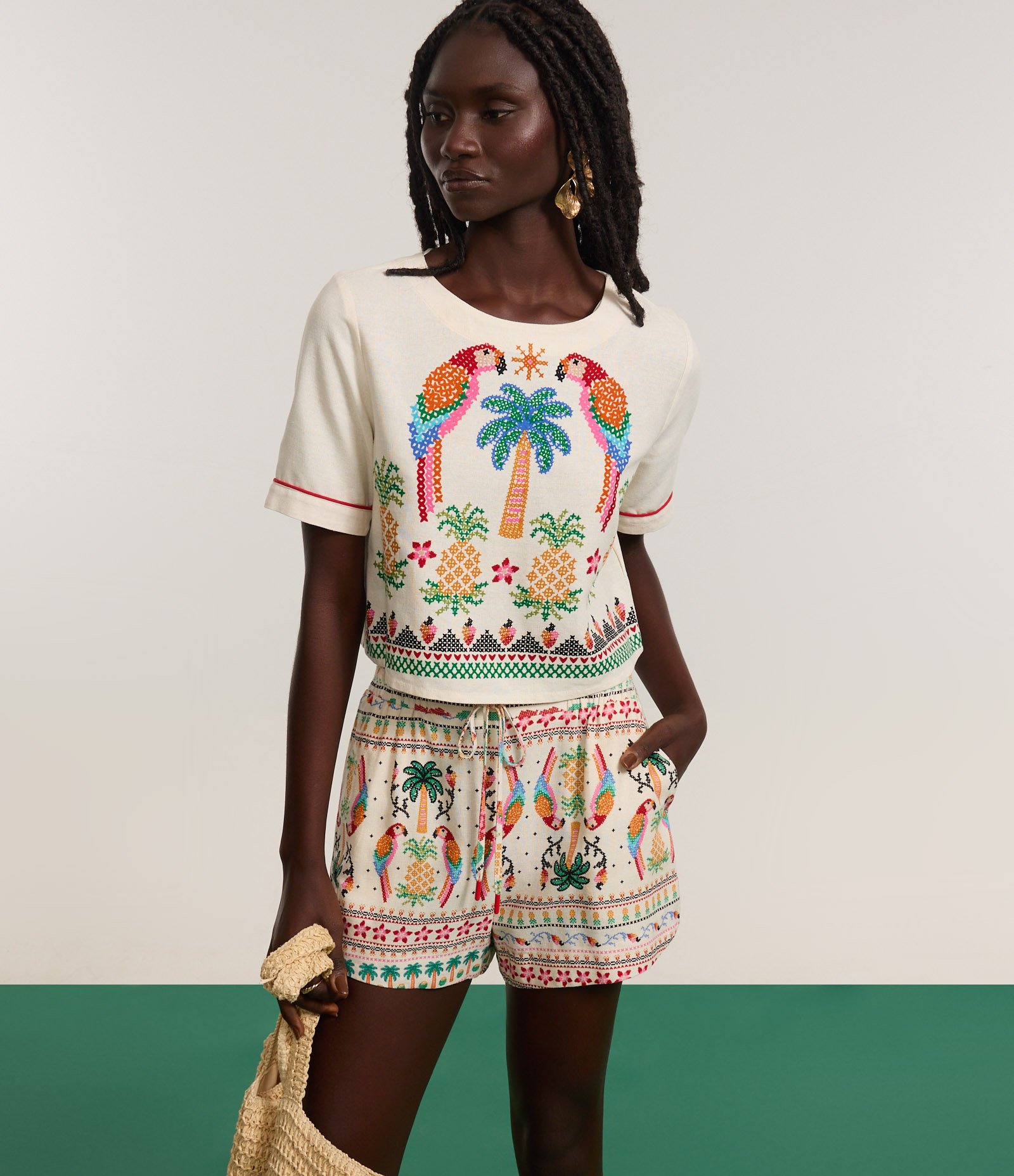 Short Runner com Linho Estampado Tropical Ponto Cruz Multicores 5