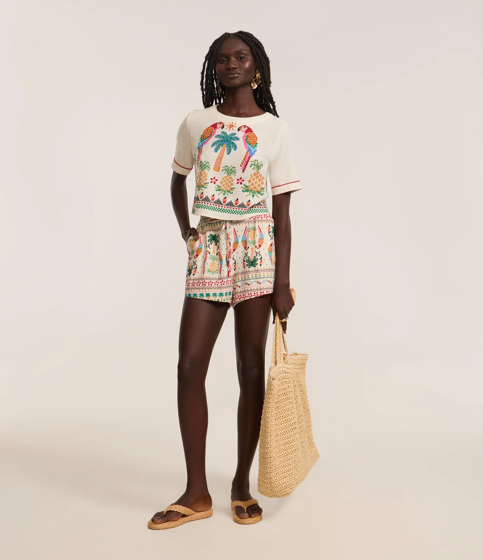 Short Runner com Linho Estampado Tropical Ponto Cruz Multicores 1