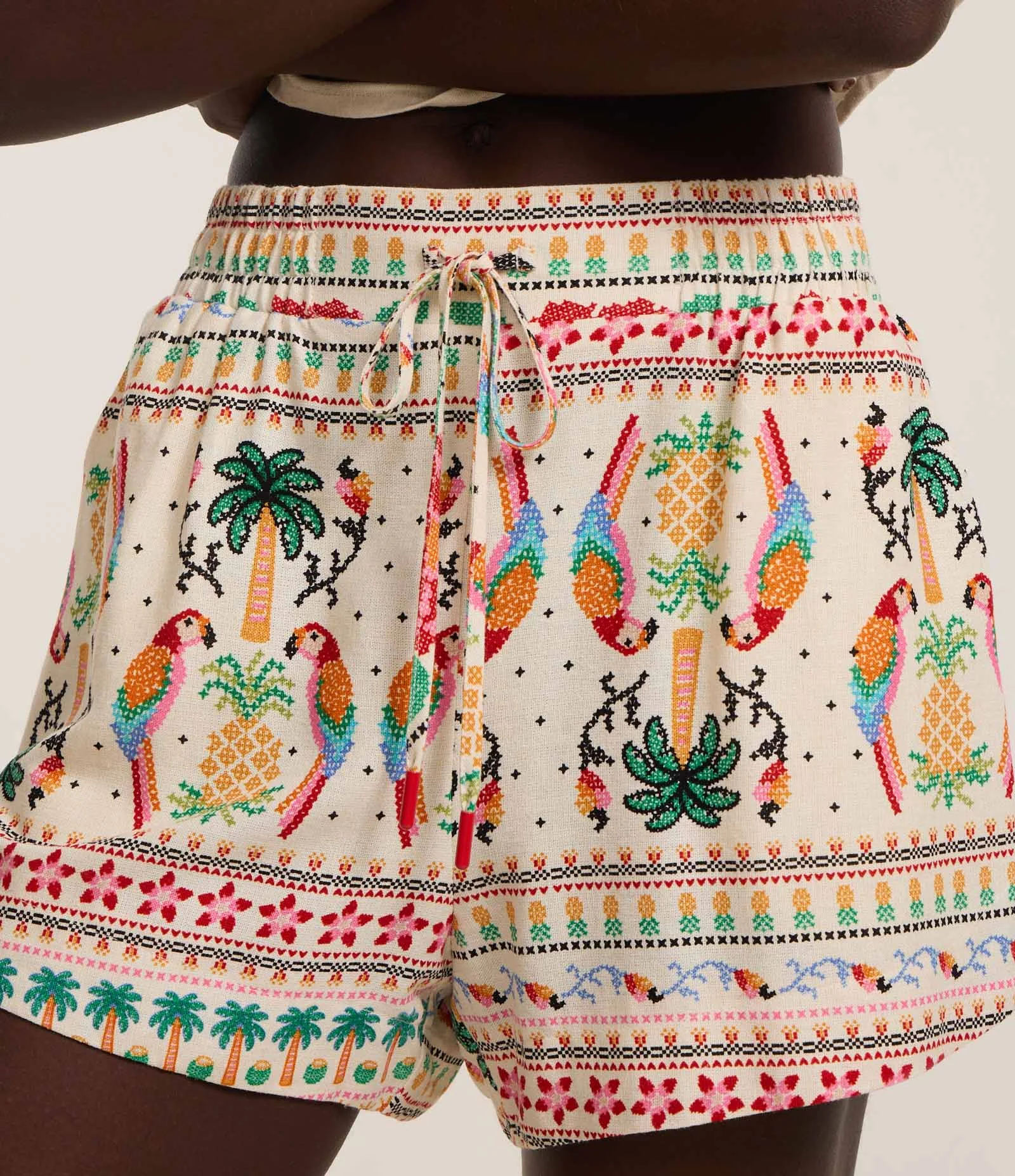 Short Runner com Linho Estampado Tropical Ponto Cruz Multicores 4