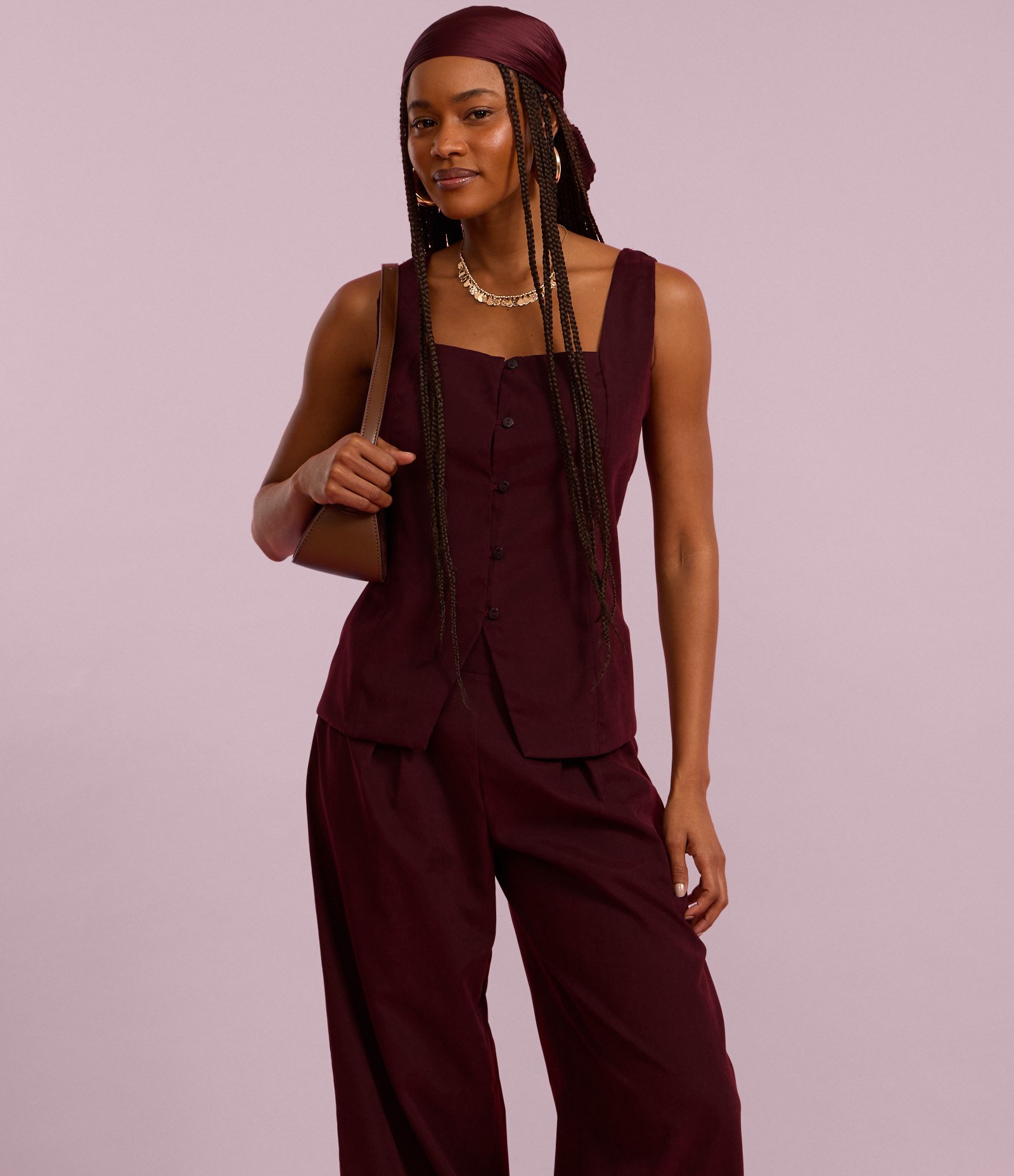 Calça Pantalona em Cupro com Pregas Vinho 6