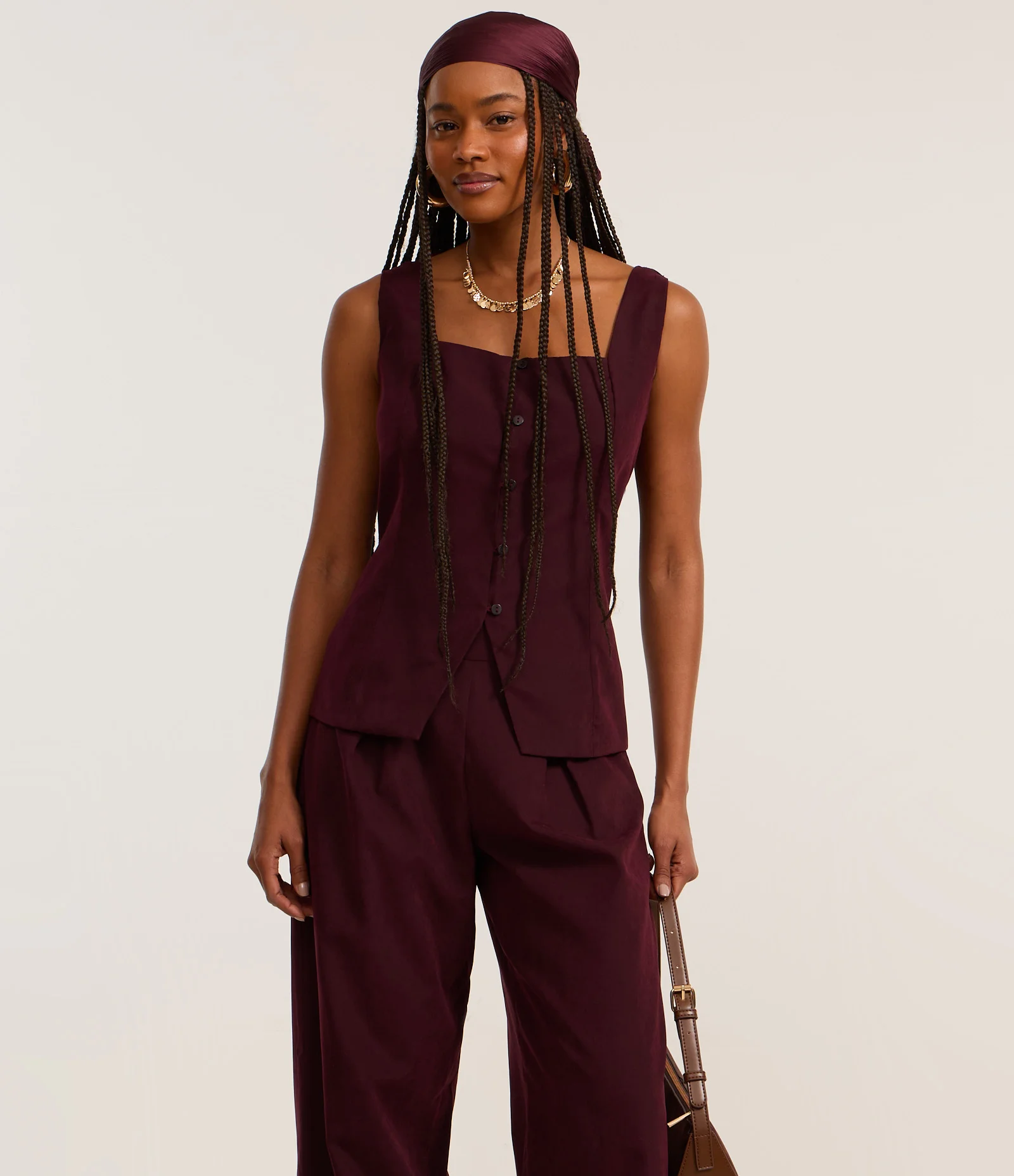 Calça Pantalona em Cupro com Pregas Vinho 2