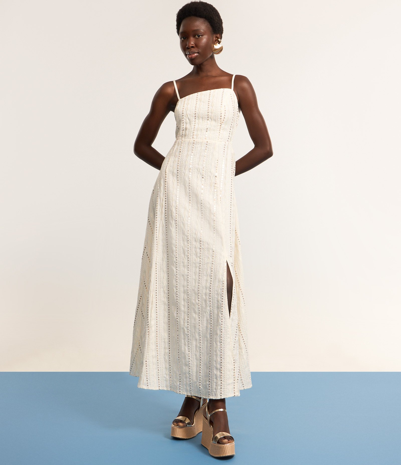 Vestido Long Midi Evasê em Paetê com Decote Enviezado Branco 5