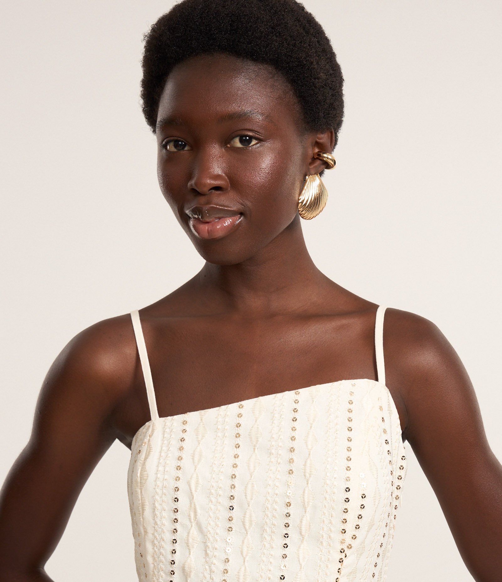 Vestido Long Midi Evasê em Paetê com Decote Enviezado Branco 3