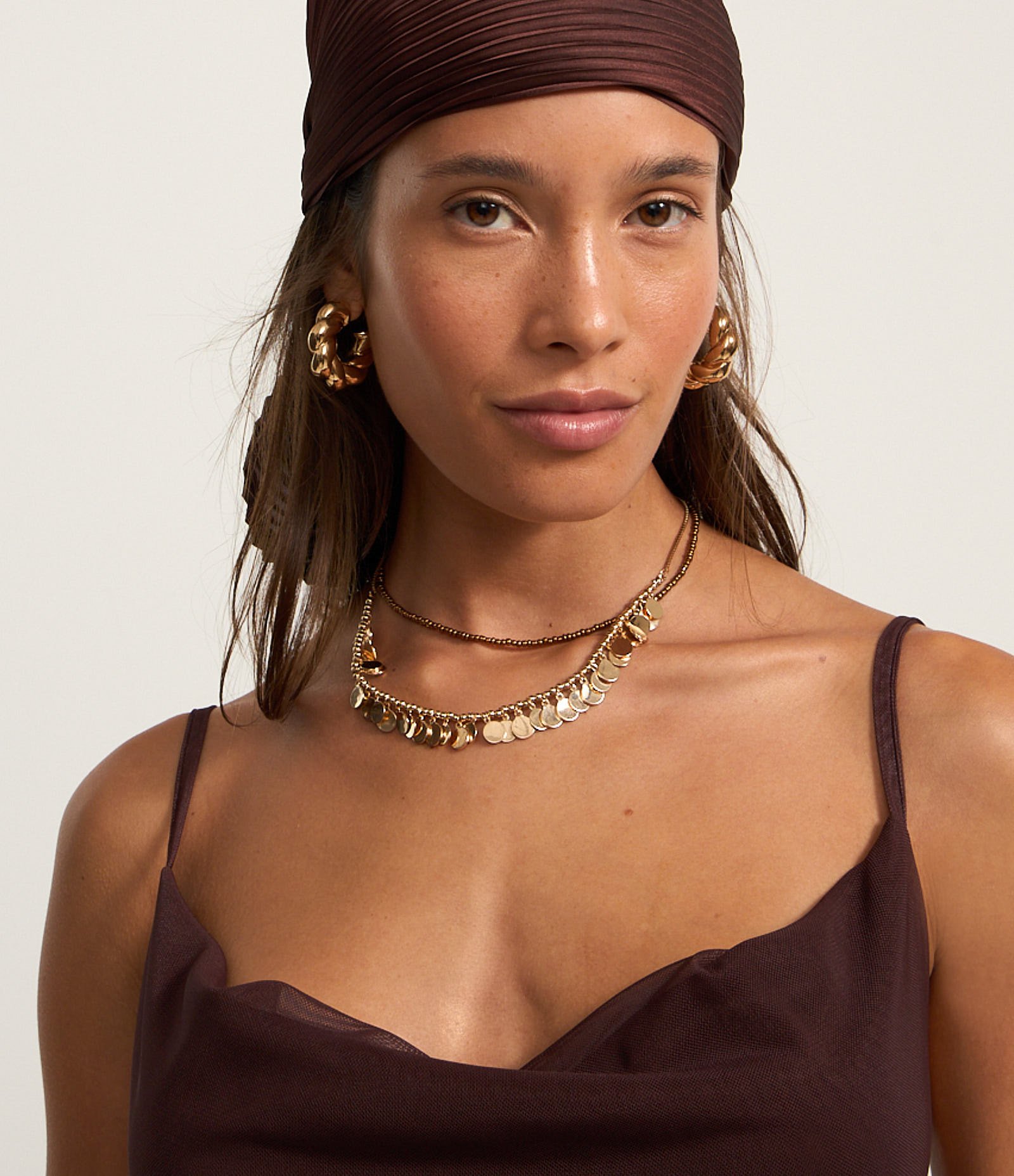 Vestido New Midi em Tule com Decote Degagê Marrom 2