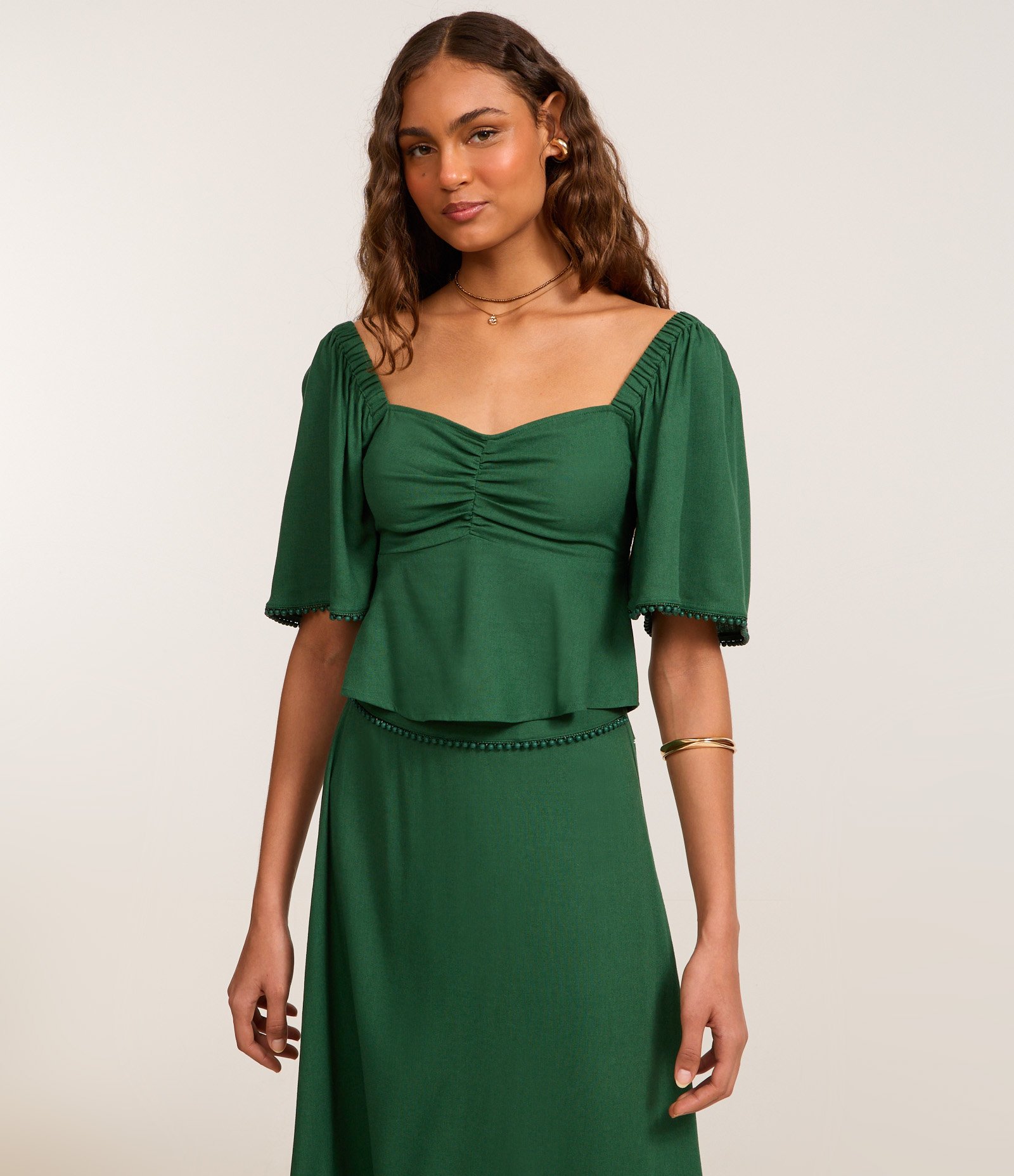 Saia Long Midi em Viscolinho com Miçangas no Cós e Babado Duplo Verde 2