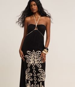 Vestido Evasê Midi em Cambraia com Bordado Folhagem