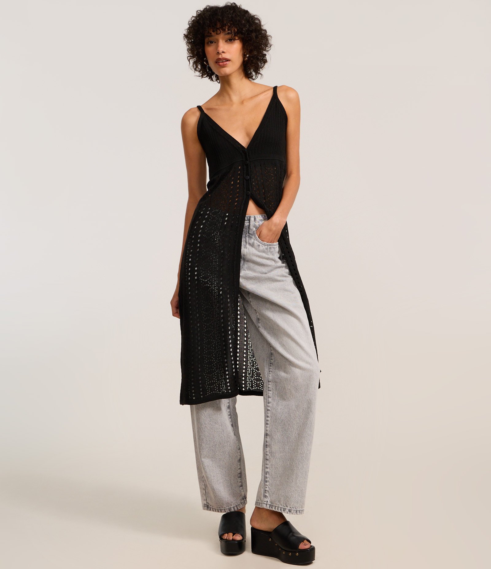 Blusa Túnica em Tricô com Ponto Aberto Preto 2