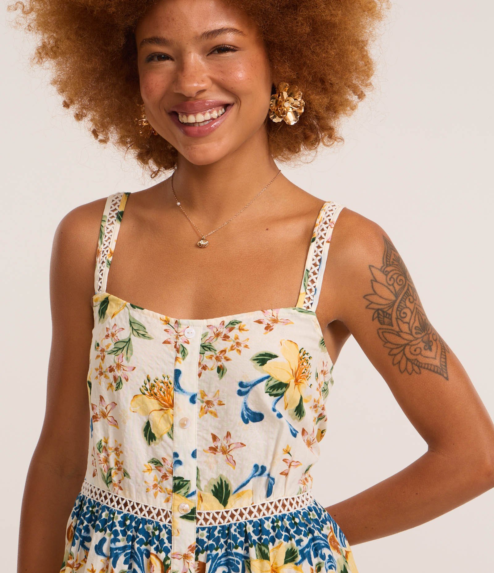 Vestido Long Midi em Viscose com Estampa Floral com Botões Off White 3