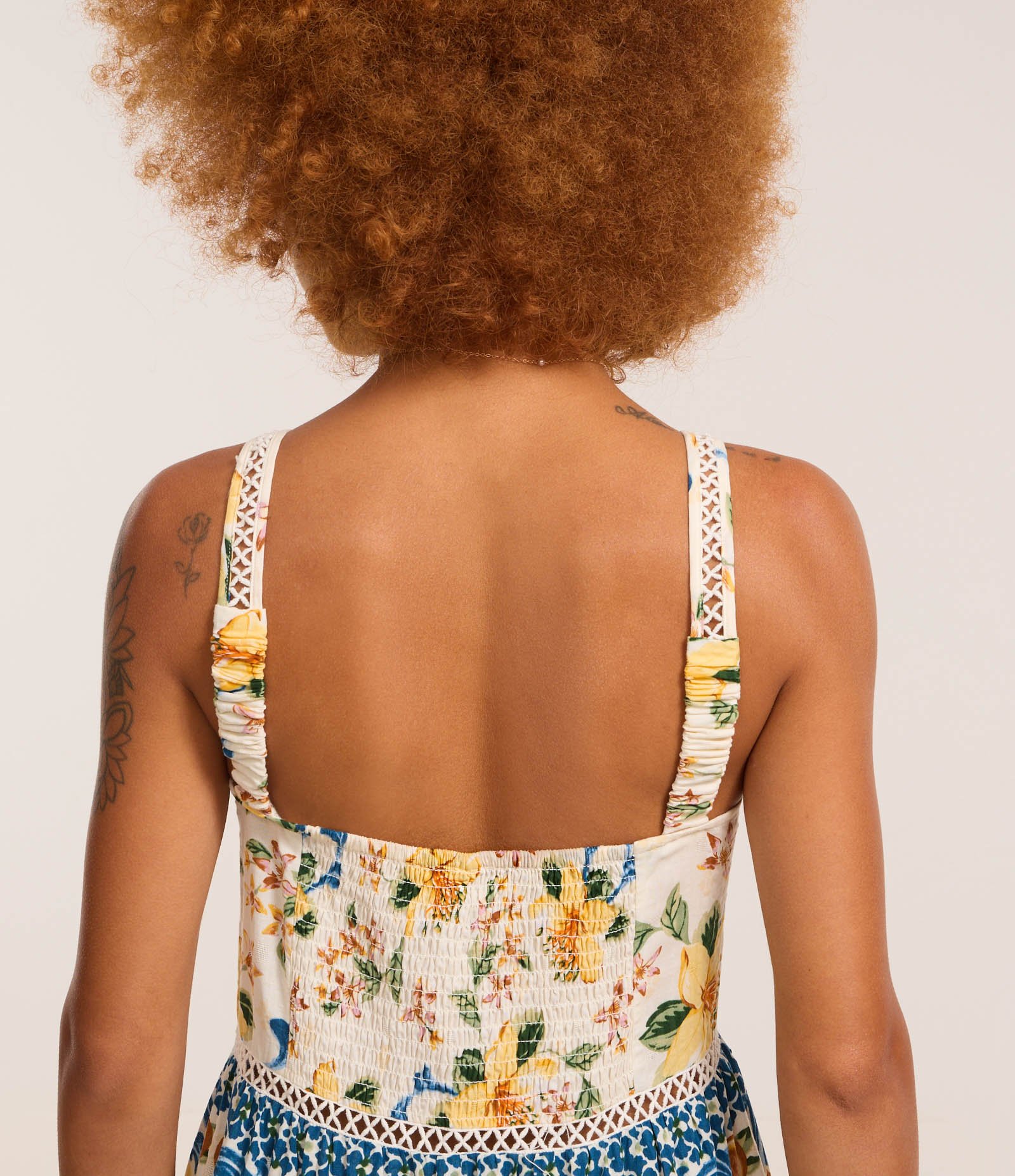 Vestido Long Midi em Viscose com Estampa Floral com Botões Off White 4