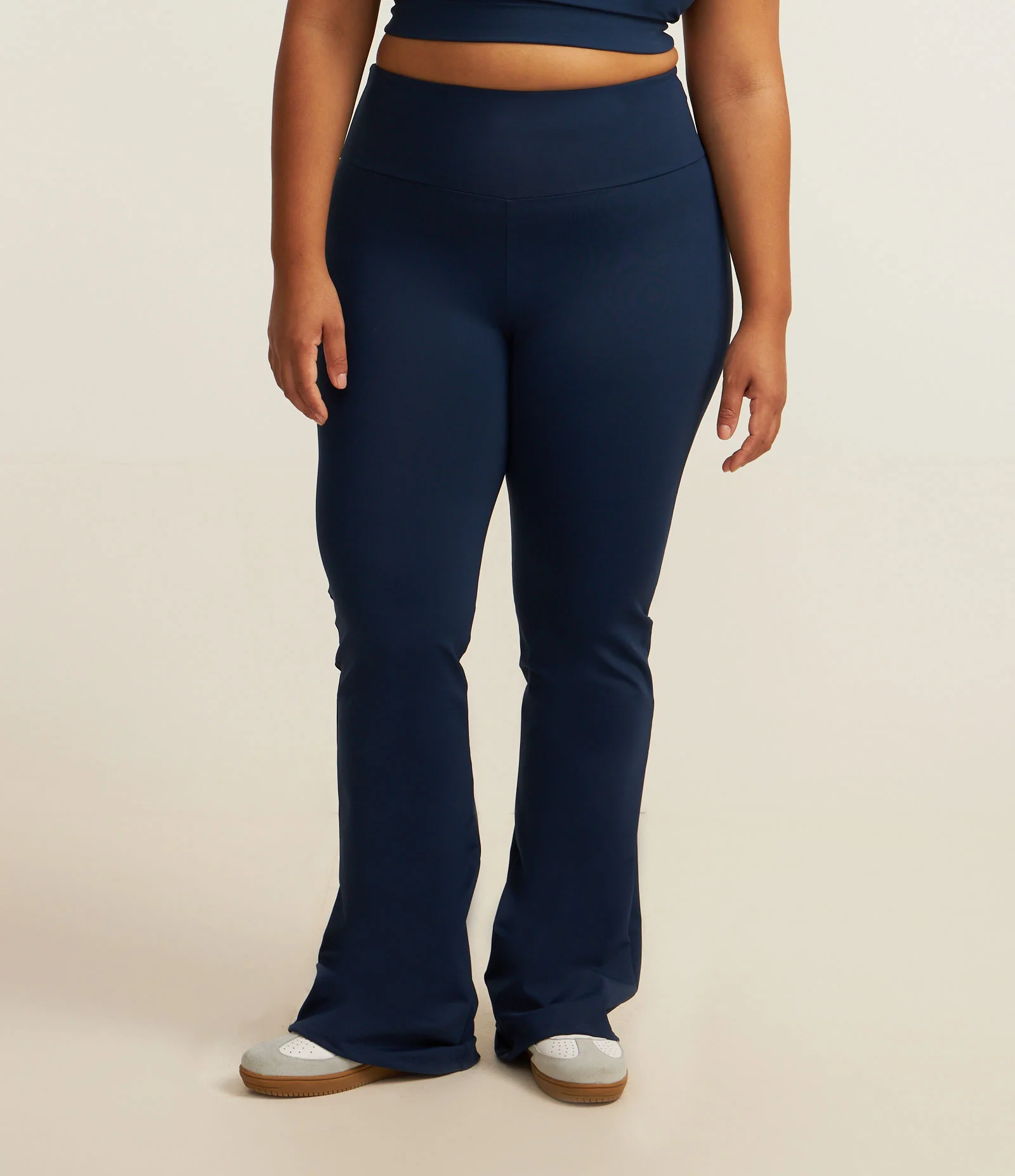 Calça Bailarina Esportiva em Tecnologia Dry Curve & Plus Size Azul Marinho 2